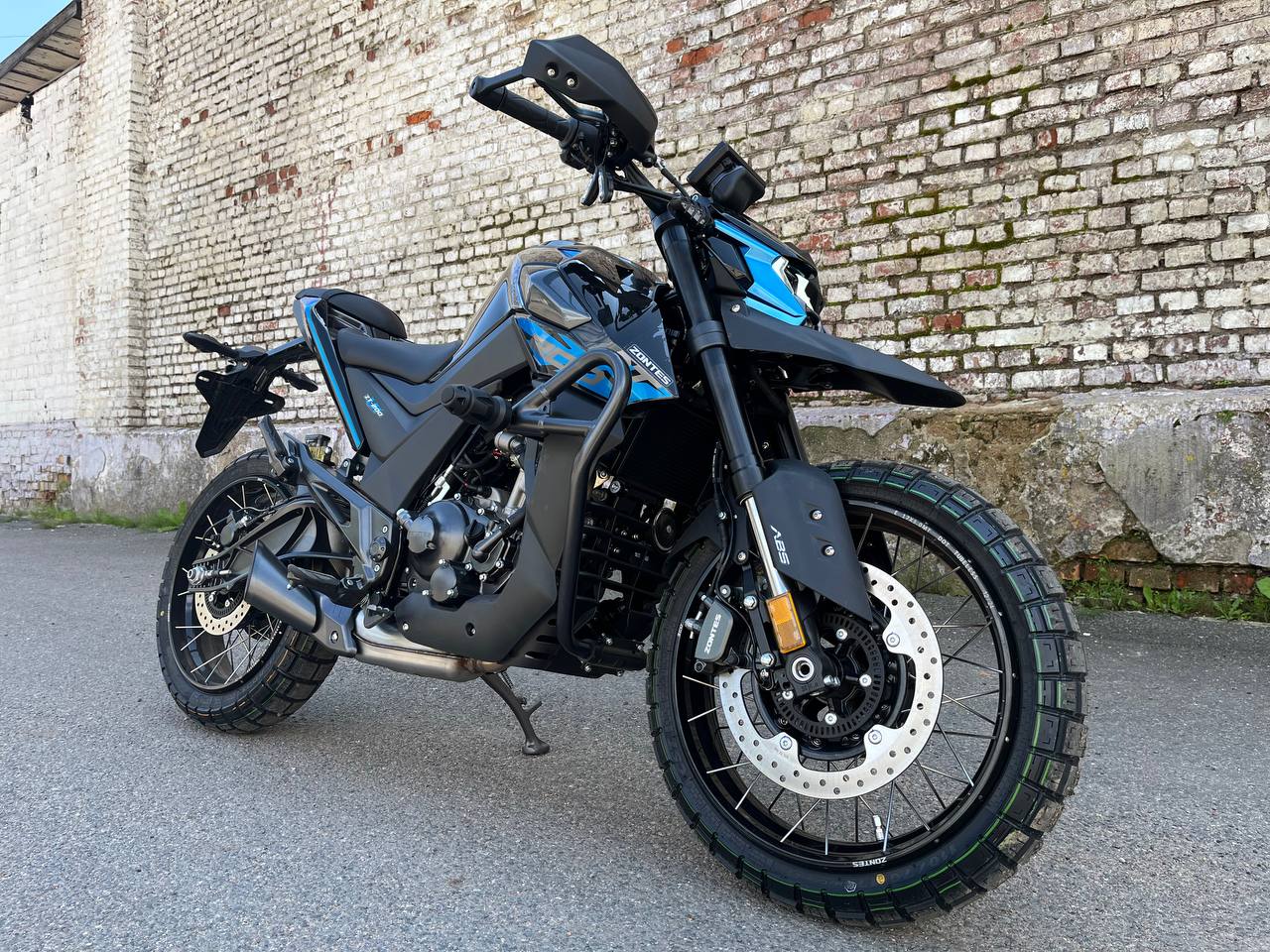 ZONTES ZT200-U1 — передний ракурс