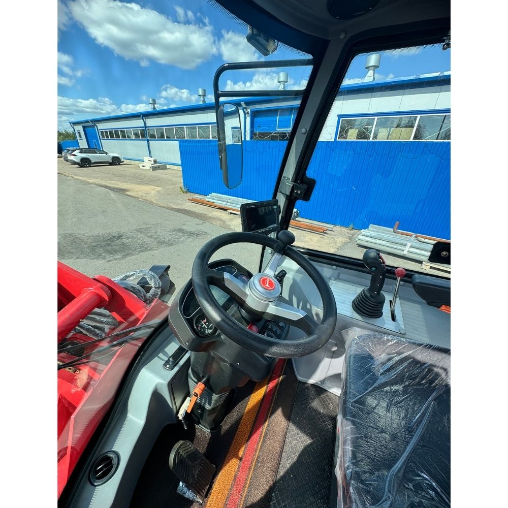 Купить фронтальный погрузчик Rossel R-1500 Фронтальный погрузчик Rossel R-1500