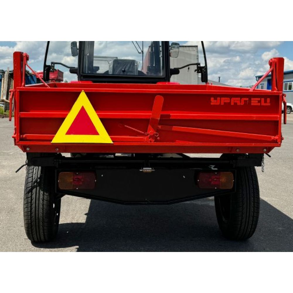 Полуприцеп-самосвал Уралец 1.5т 3 стороны опрокидывания