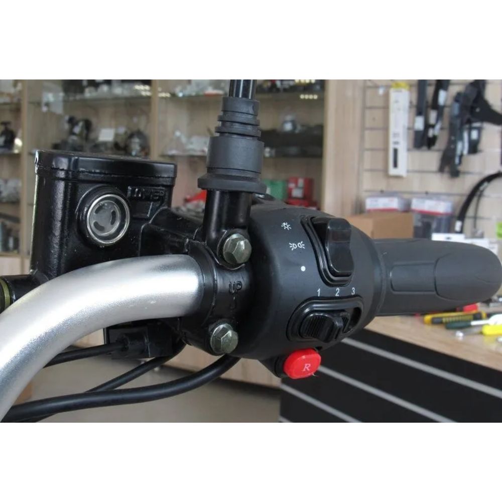 Купить электроскутер YAKAMA АР-Н0003G Электроскутер YAKAMA АР-Н0003G