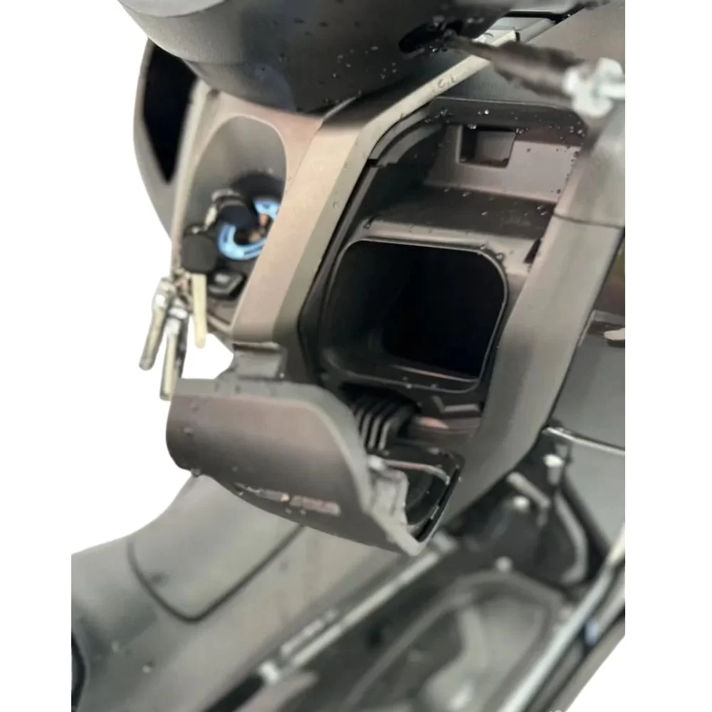 Скутер Sprmotors city-MAX 180 EFI 49сс